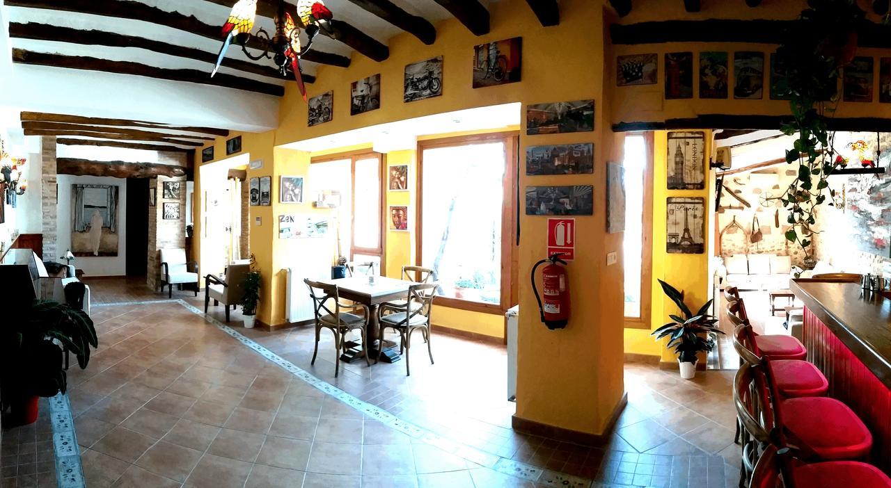 Podiumberg Hotel Quatretondeta ภายนอก รูปภาพ
